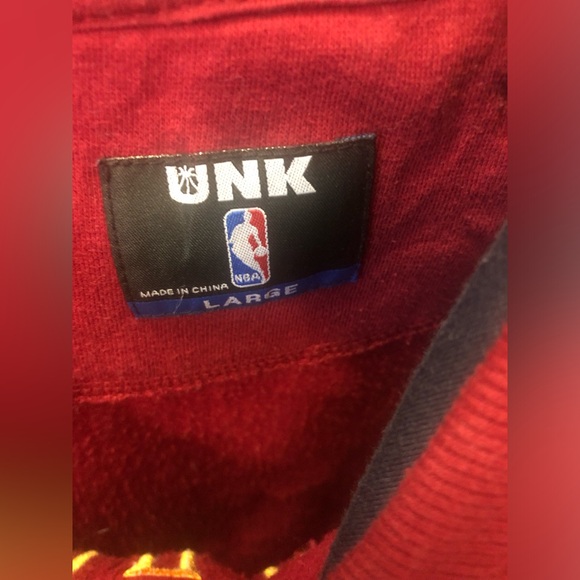 Cleveland Cavaliers men’s size large hoodie - Picture 3 of 3